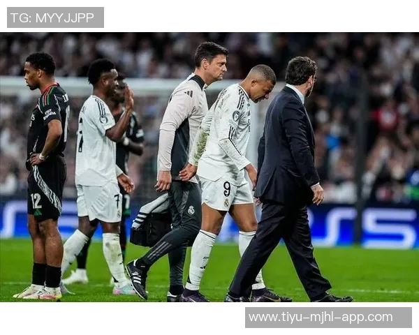 姆巴佩盛赞C罗称其为皇马第一人并视其为榜样与楷模 姆巴佩盛赞C罗称其为皇马第一人并视其为榜样与楷模