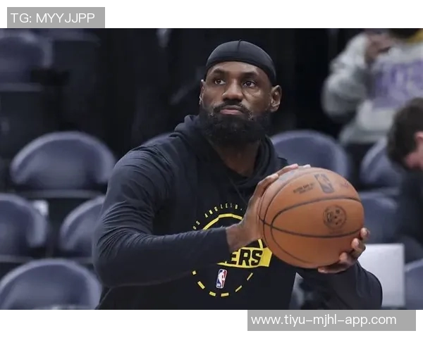 詹姆斯全力支持达蒙琼斯助其在人生道路上不断前行