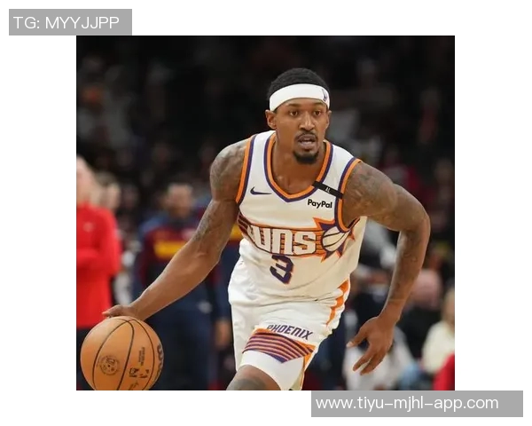 布克单骑难救主全场最高32分难阻对手逆袭第三节独得19分表现耀眼