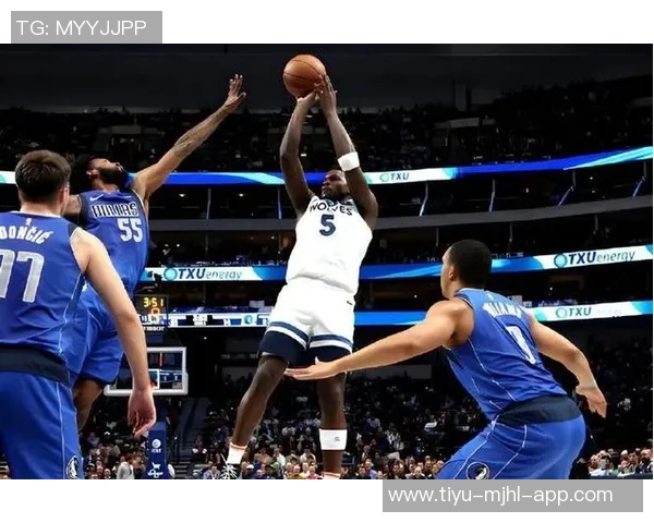 纳兹里德表现出色半场7投4中斩获11分5篮板三分球命中率高达50