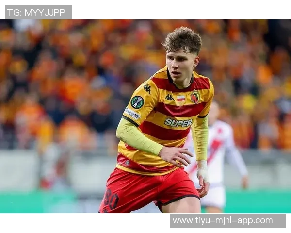 波尔图官方宣布签下17岁波兰边锋皮图谢夫斯基违约金高达6000万 波尔图官方宣布签下17岁波兰边锋皮图谢夫斯基违约金高达6000万