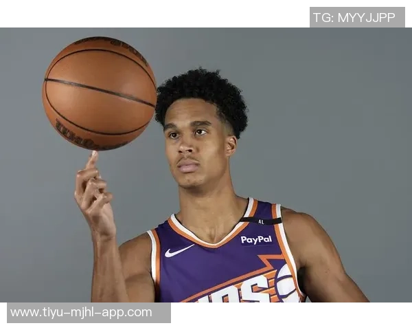 伊戈达罗20分钟高效表现7投5中斩获12分5篮板3助攻1抢断